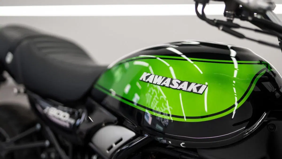 Kawasaki Z 900 RS (2022 - 25)  (3)