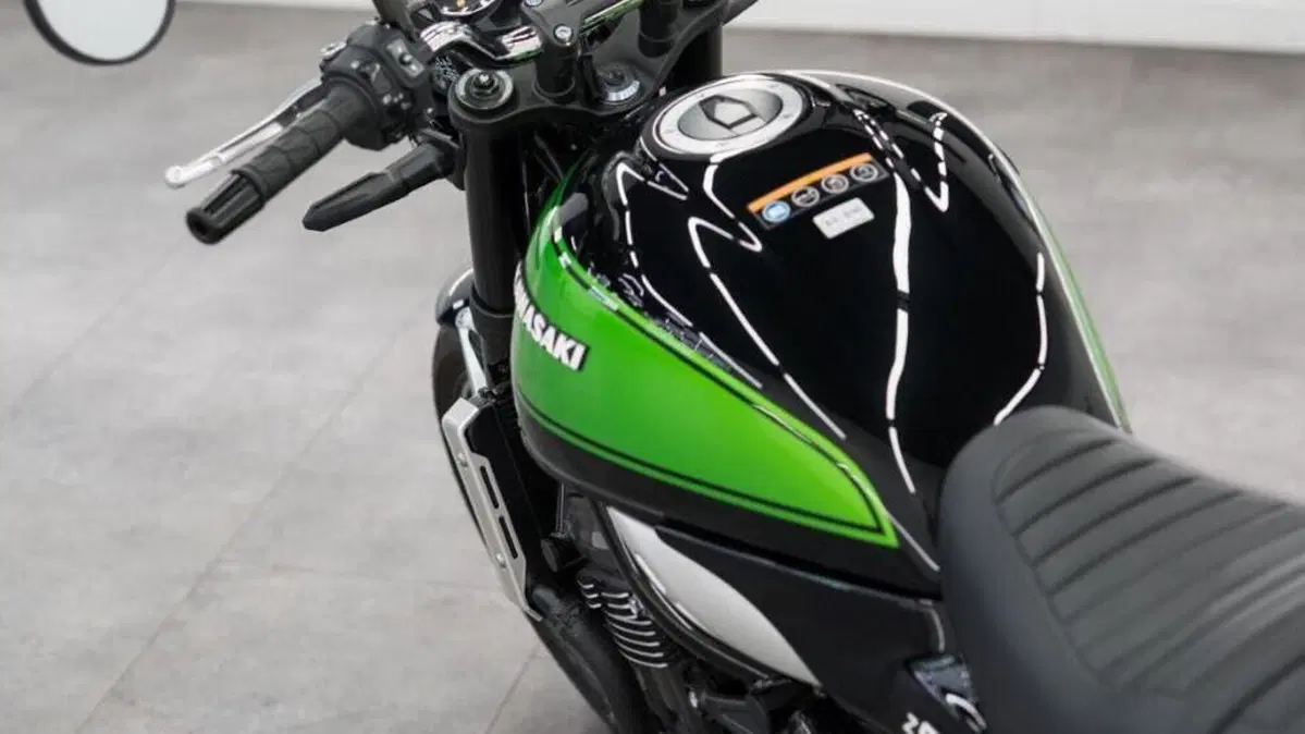 Kawasaki Z 900 RS (2022 - 25)  (8)