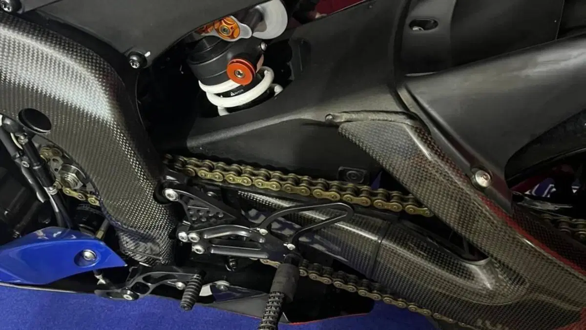 Yamaha YZF R6 (2010 - 16)  (4)