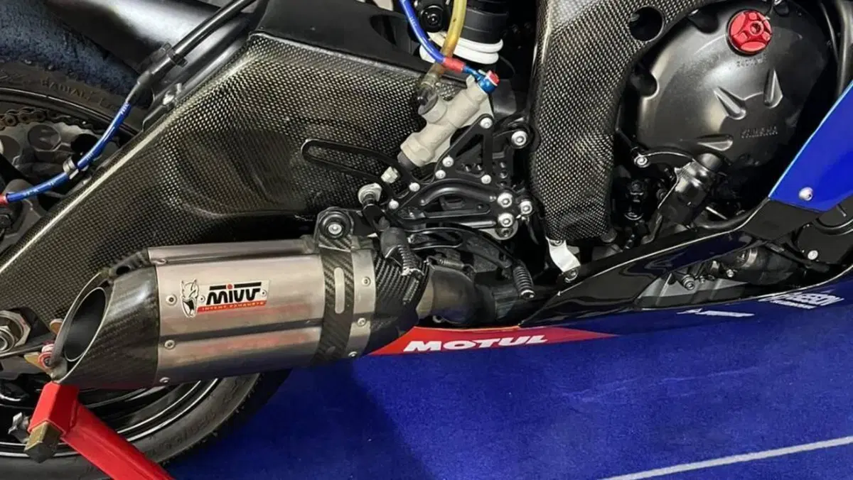 Yamaha YZF R6 (2010 - 16)  (6)