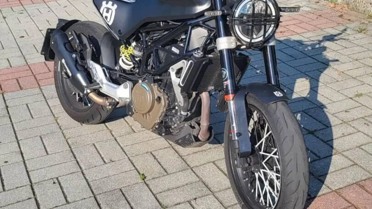 Husqvarna Svartpilen 401 (2021 - 23) 