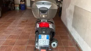 Kymco Agility 125 R16 + (2017 - 20)  (4)
