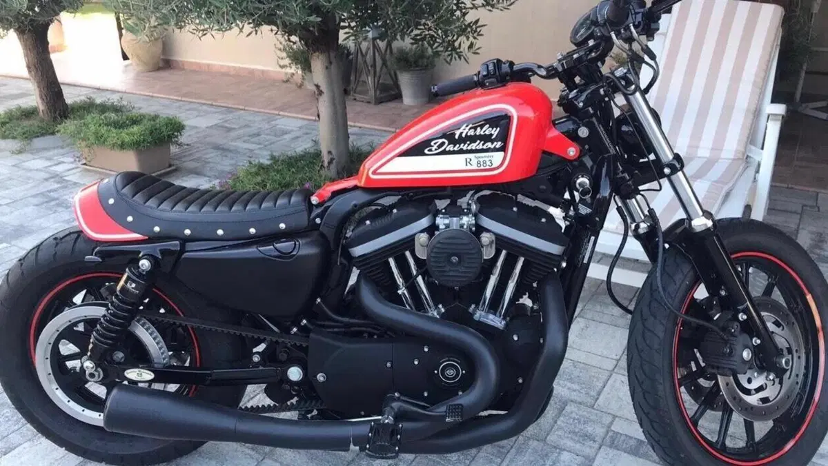 Harley-Davidson 883 R (2008 - 16) - XL 883R  (2)