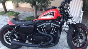 Harley-Davidson 883 R (2008 - 16) - XL 883R  (2)