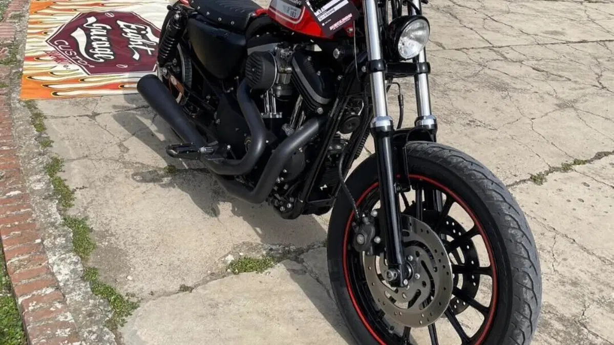 Harley-Davidson 883 R (2008 - 16) - XL 883R  (6)