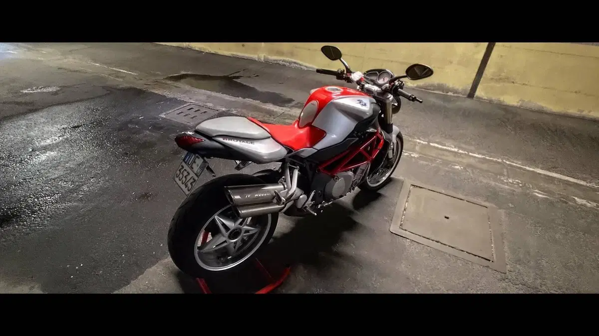 MV Agusta Brutale 910 S (2005 - 11)  (3)