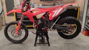 Betamotor RR 125 2T Enduro (2024)  (2)
