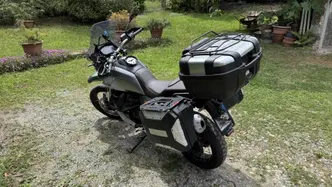 Moto Guzzi V85 TT Centenario (2021 - 22) usata