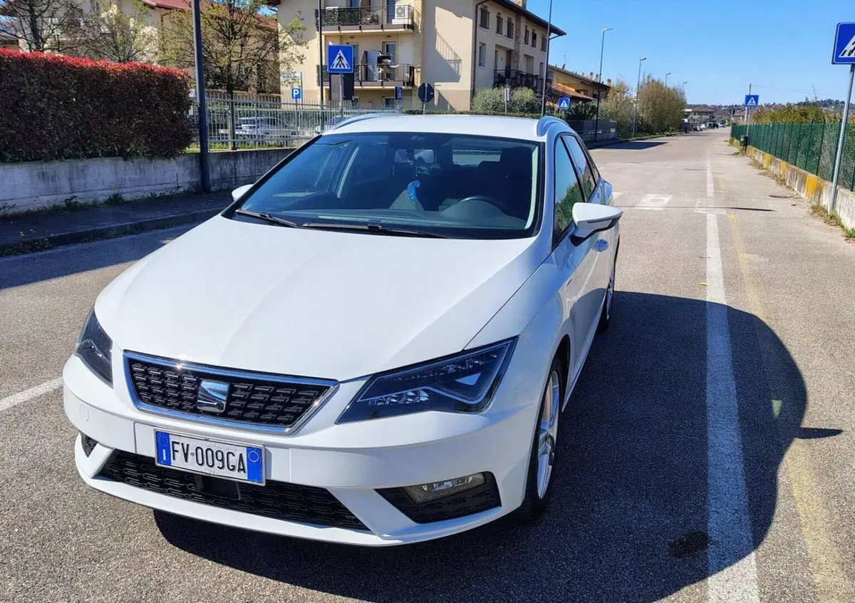 SEAT Leon ST 1.6 TDI 115 CV DSG Business