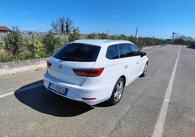 SEAT Leon ST 1.6 TDI 115 CV DSG Business (3)