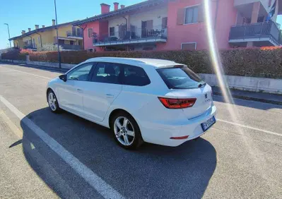SEAT Leon ST 1.6 TDI 115 CV DSG Business (5)