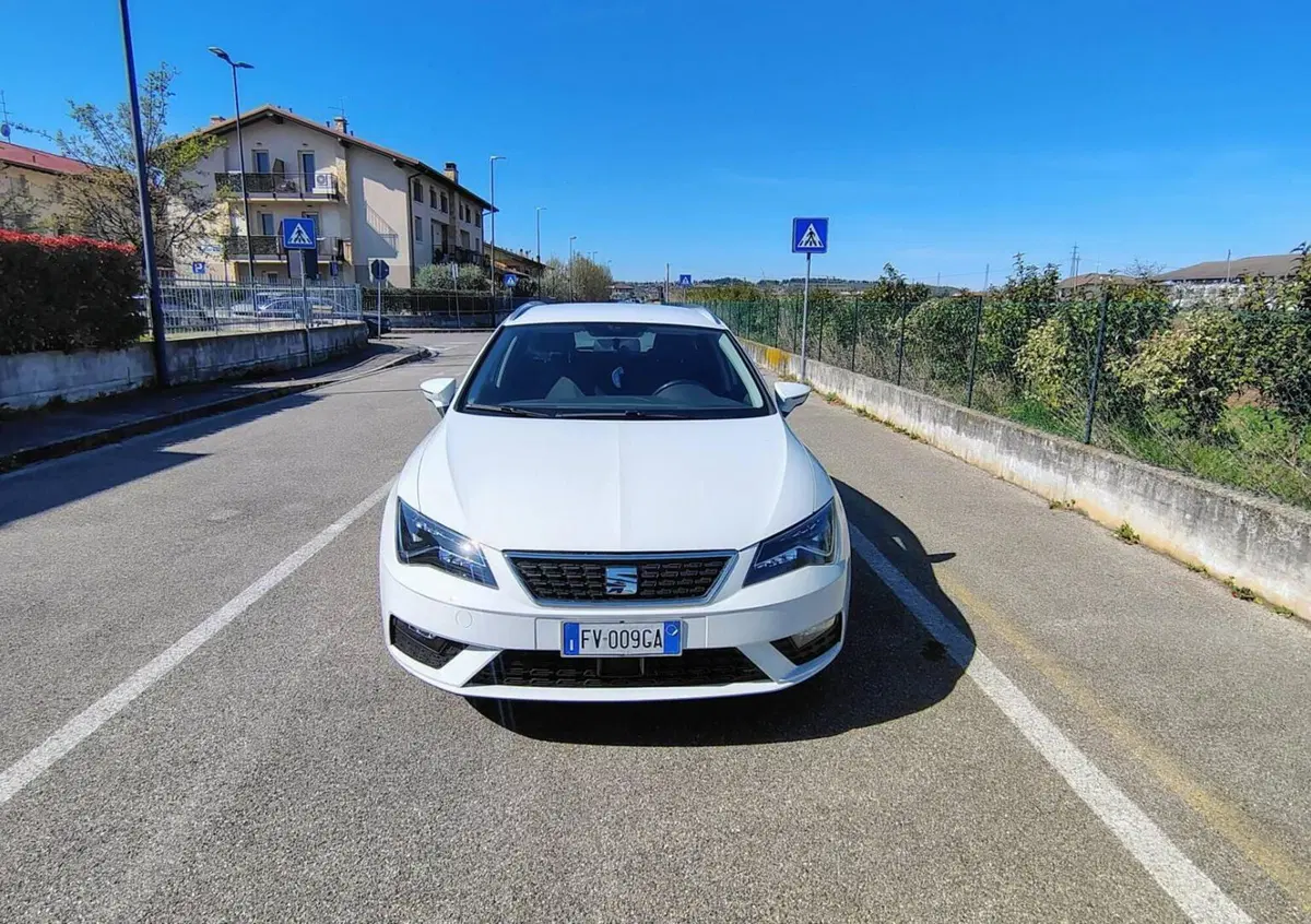 SEAT Leon ST 1.6 TDI 115 CV DSG Business (9)