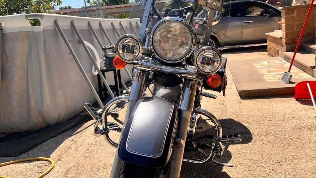 Suzuki Intruder 800 M (2005 - 08)  (5)