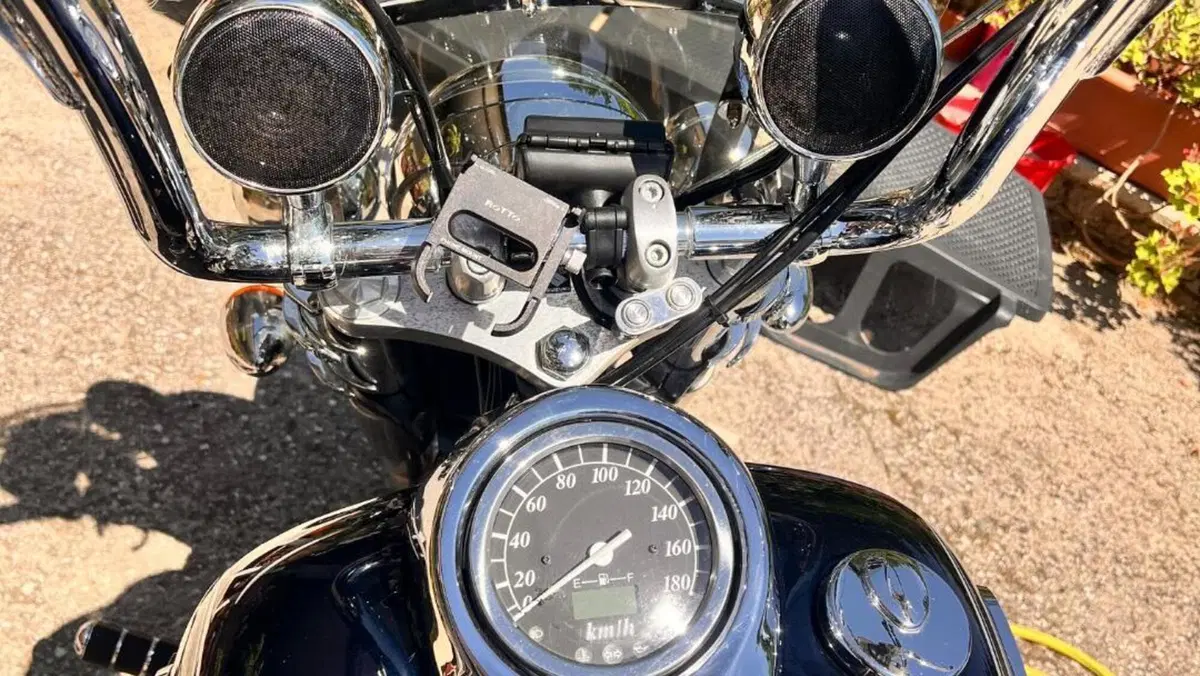 Suzuki Intruder 800 M (2005 - 08)  (9)