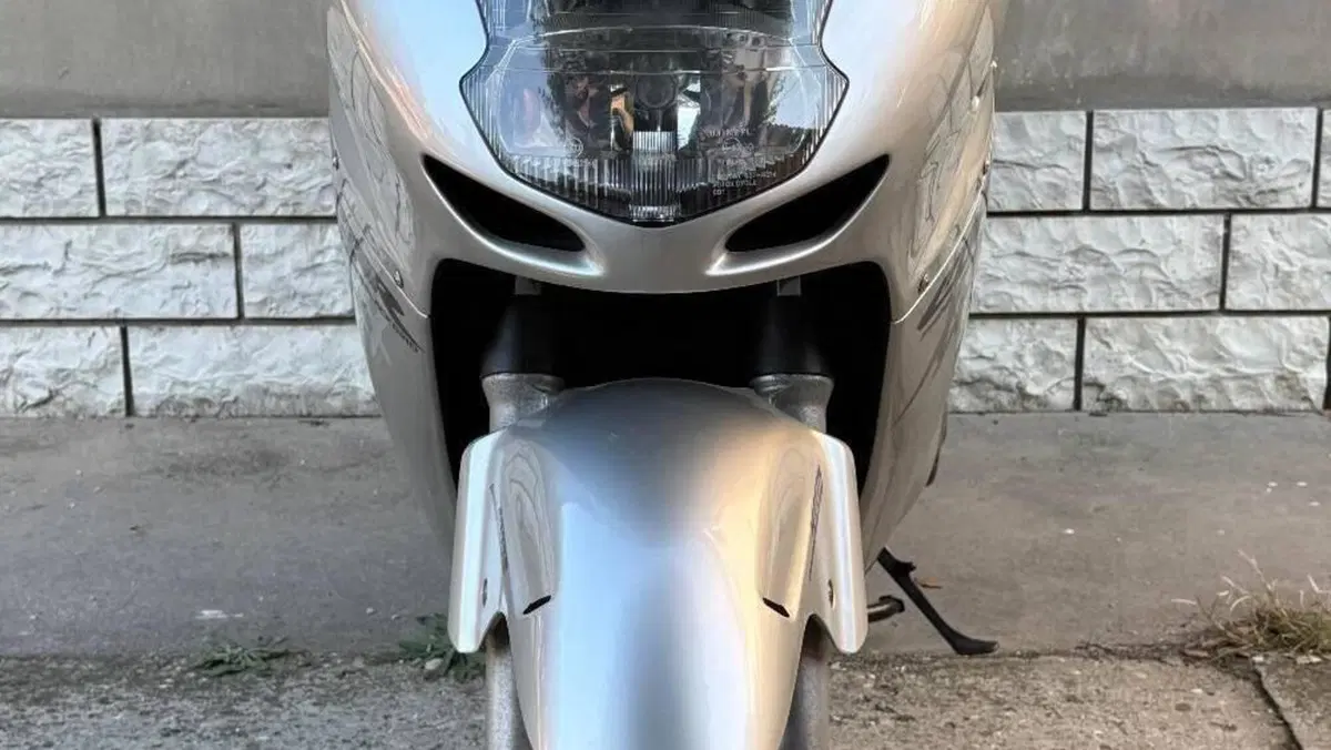 Honda CBR 1100 XX  (2001 - 06)  (2)