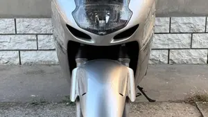 Honda CBR 1100 XX  (2001 - 06)  (2)