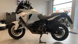 KTM 1290 Super Adventure T (2017)  (3)