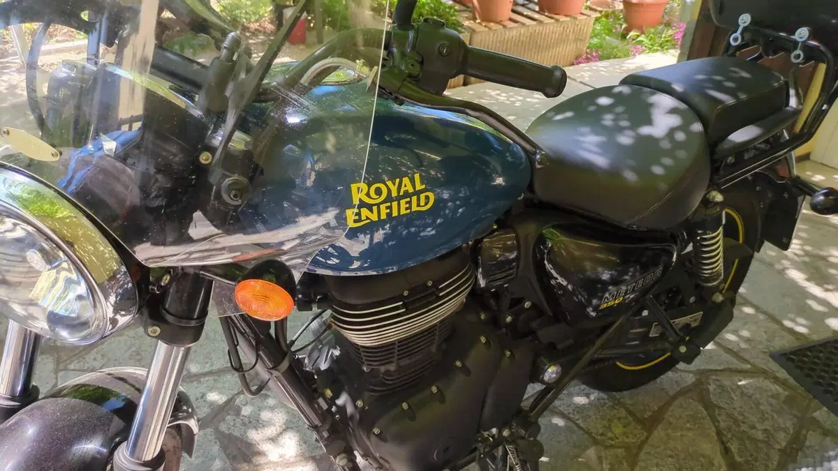 Royal Enfield Meteor 350 (2021 - 26)  (2)