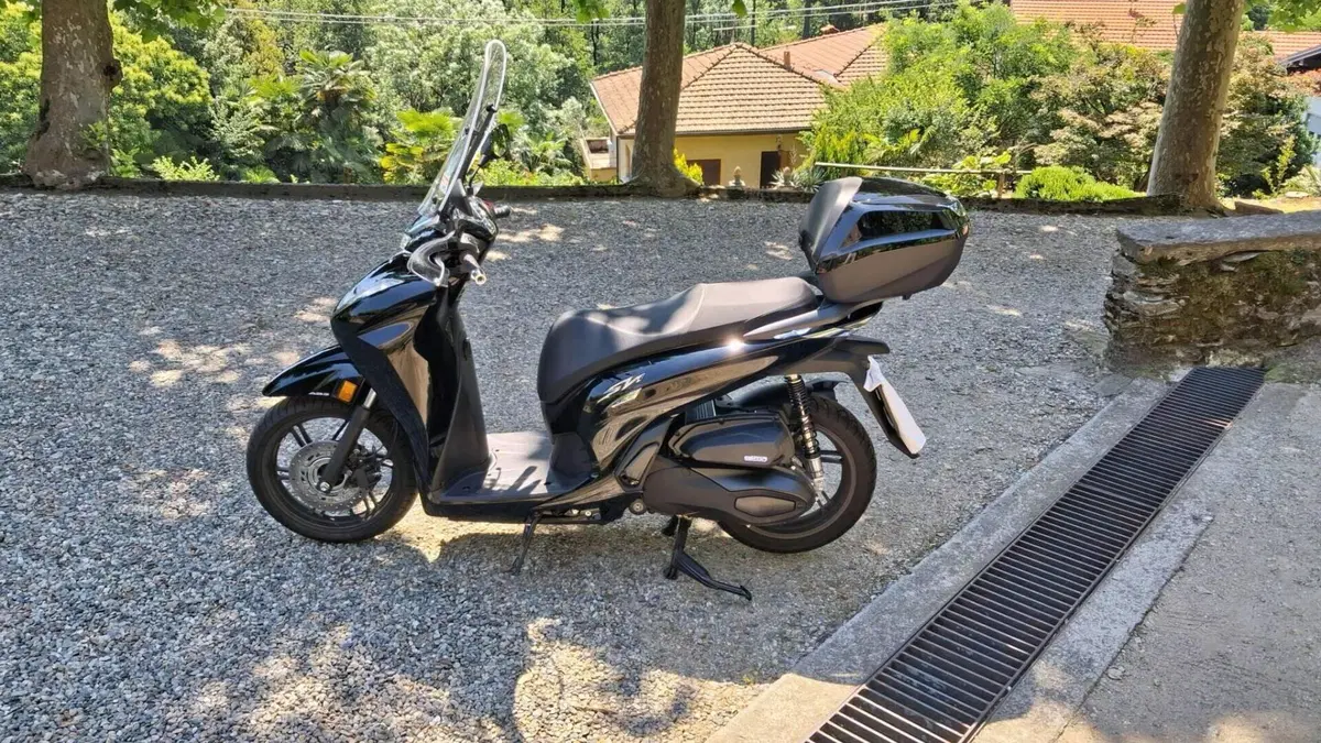 Honda SH 350 (2021 - 24)  (4)