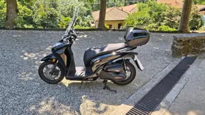 Honda SH 350 (2021 - 24)  (4)