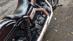 Harley-Davidson 1690 Street Bob Special (2015 - 16) - FXDB  (2)