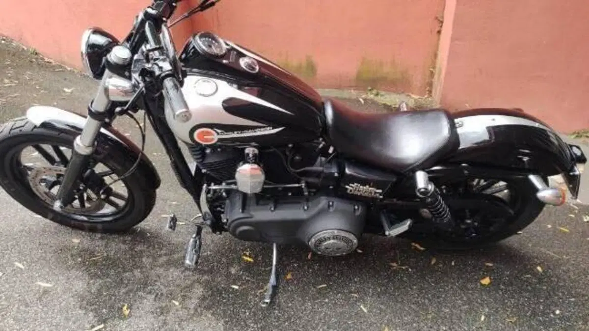 Harley-Davidson 1690 Street Bob Special (2015 - 16) - FXDB  (7)