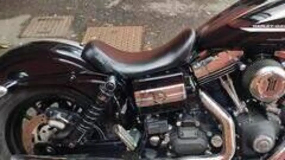 Harley-Davidson 1690 Street Bob Special (2015 - 16) - FXDB  (10)