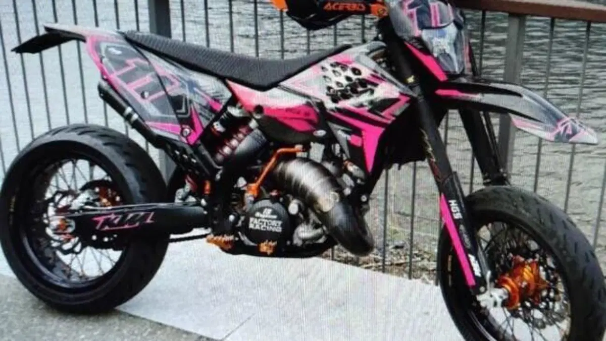 KTM 125 EXC Six Days (2011) 