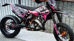 KTM 125 EXC Six Days (2011) 