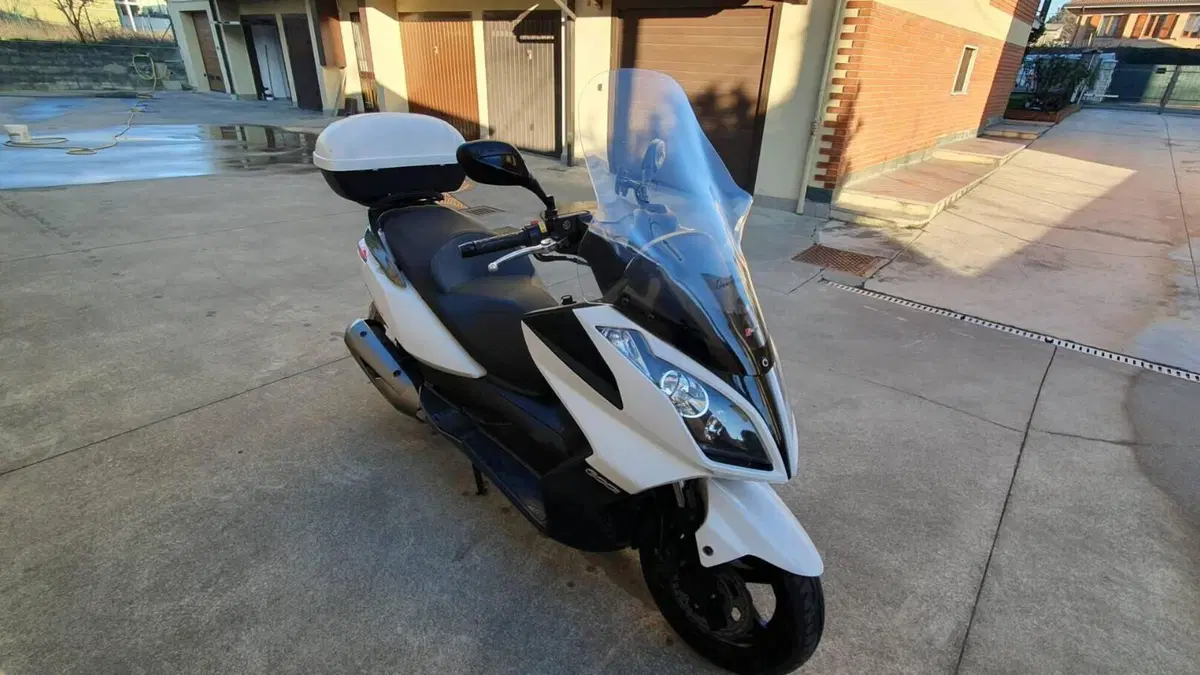 Kymco Downtown 300i (2009 - 17)  (2)