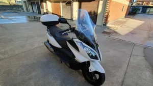 Kymco Downtown 300i (2009 - 17)  (2)