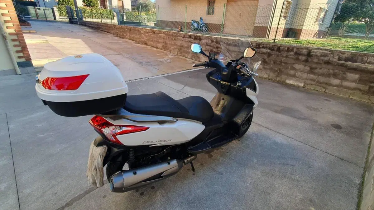 Kymco Downtown 300i (2009 - 17)  (3)