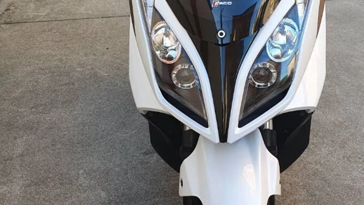 Kymco Downtown 300i (2009 - 17)  (5)