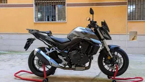 Honda CB 750 Hornet (2023 - 24)  (2)