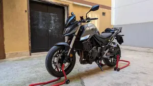 Honda CB 750 Hornet (2023 - 24)  (7)