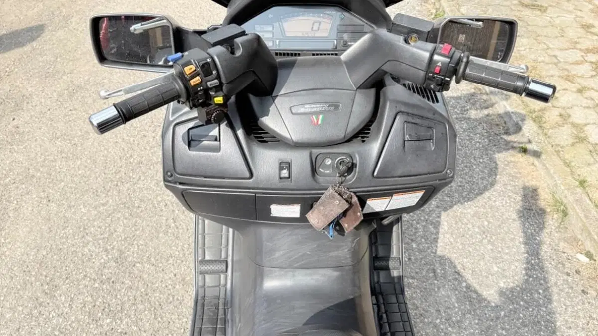 Suzuki Burgman AN 650 Executive ABS (2006 - 12)  (5)