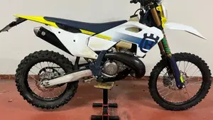Husqvarna TE 250 (2024)  (2)