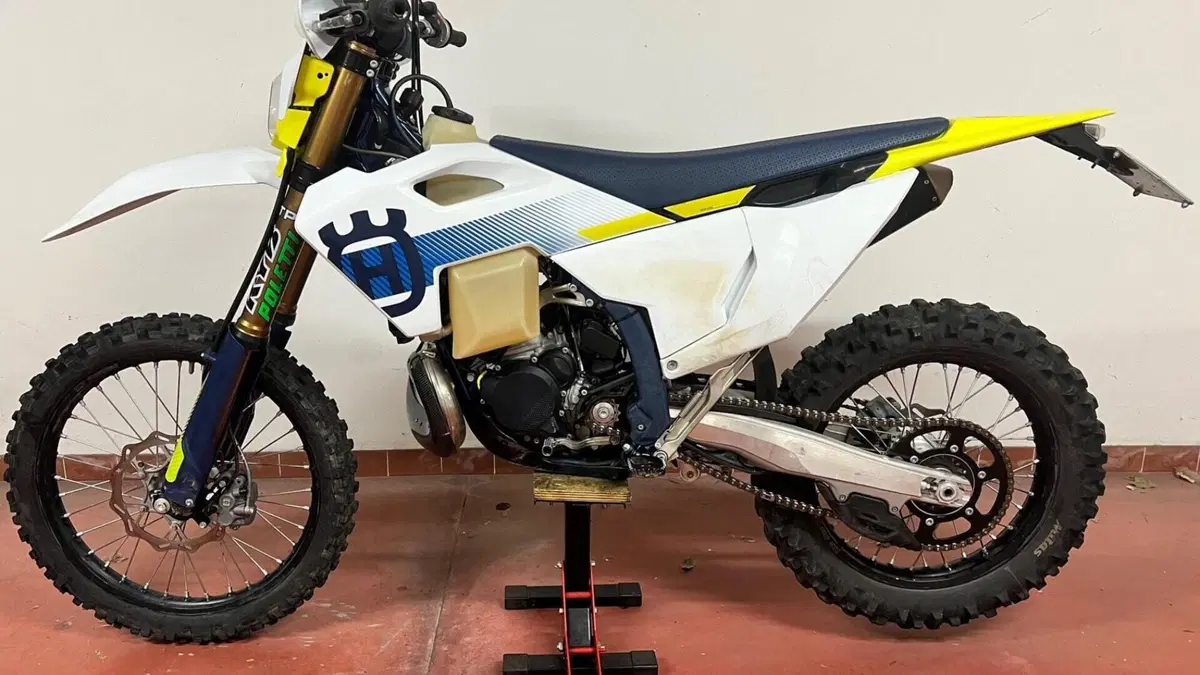 Husqvarna TE 250 (2024)  (4)