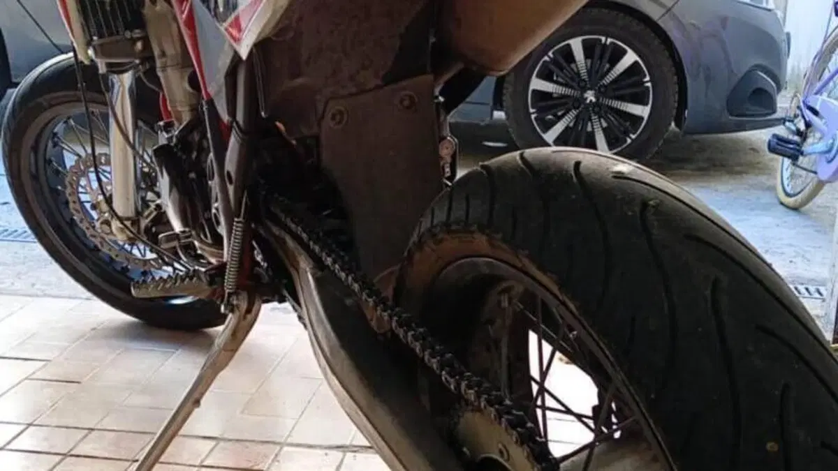 Betamotor RR 400 4T Motard (2009 - 12)  (2)