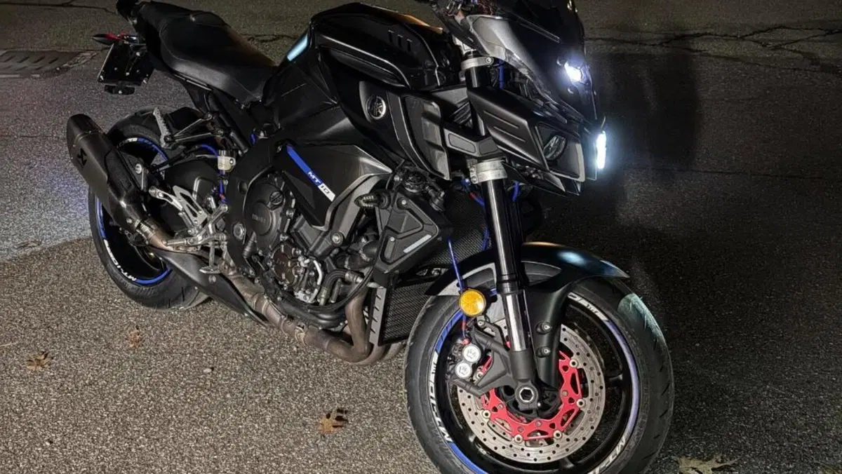 Yamaha MT-10 ABS (2016 - 17)  (7)