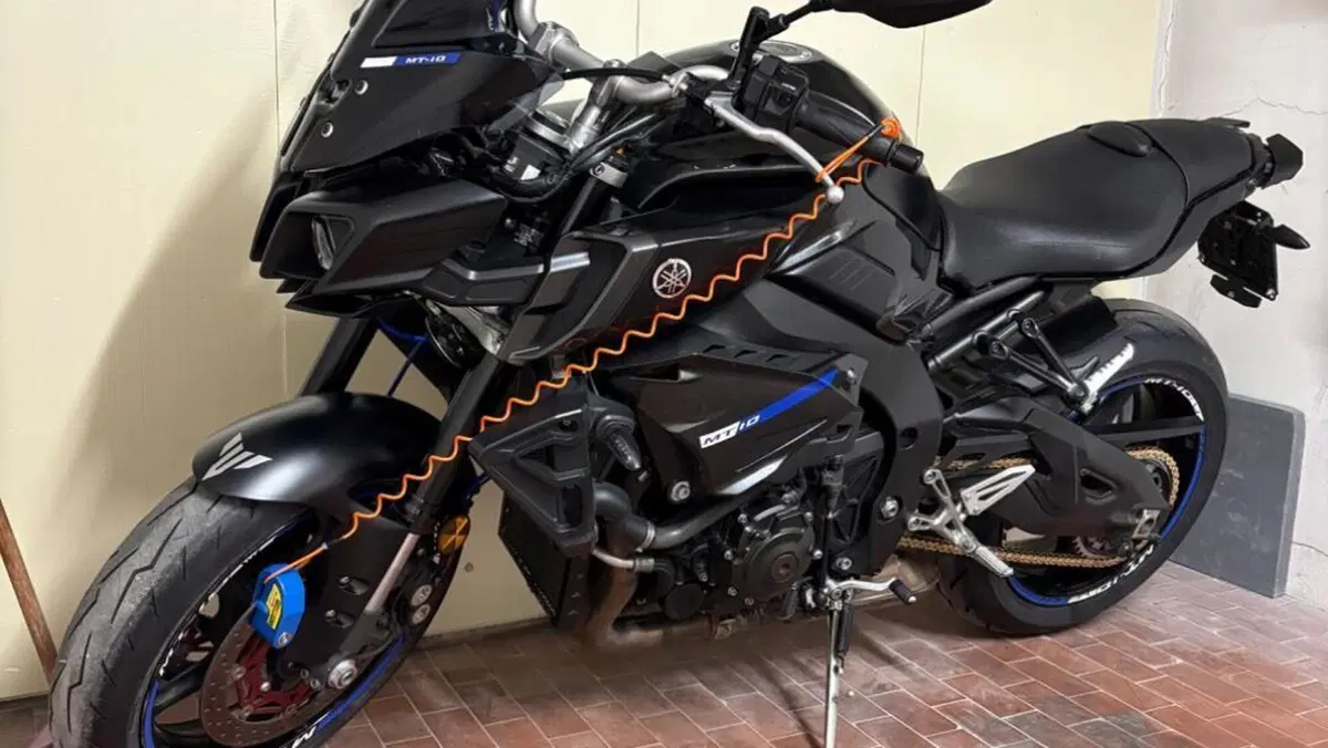 Yamaha MT-10 ABS (2016 - 17)  (8)