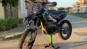Yamaha YZ 450 F (2021)  (2)