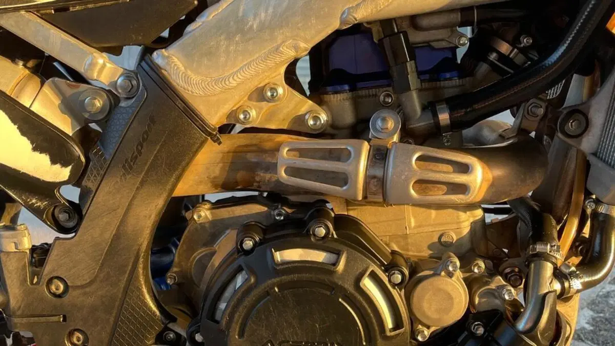 Yamaha YZ 450 F (2021)  (6)