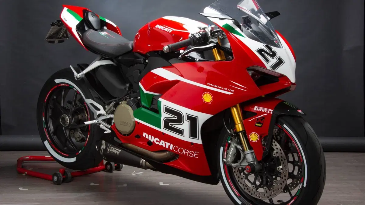 Ducati Panigale V2 Bayliss 1st Championship 20th Anniversary (2021 - 24) 