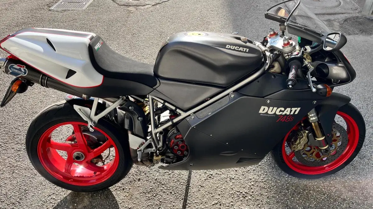 Ducati 748 S (2002 - 03) 