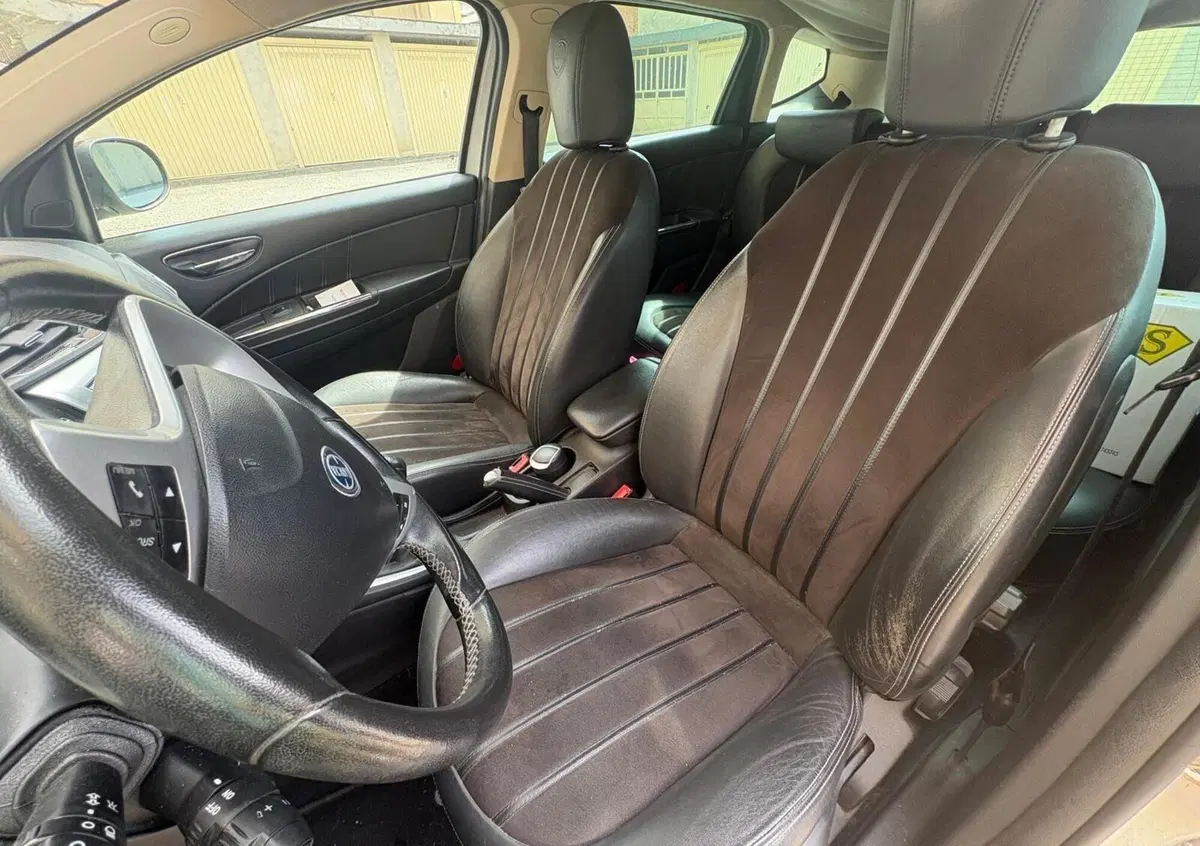 Lancia Delta 1.4 T-Jet 120 CV Argento Ecochic GPL (5)