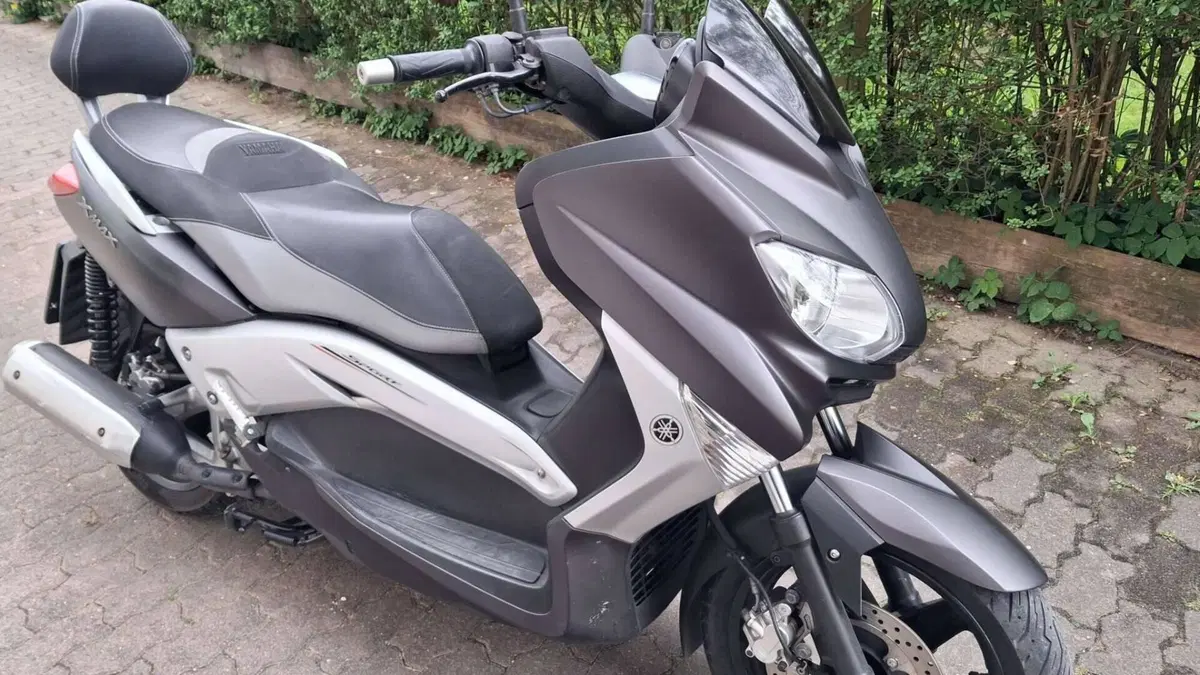 Yamaha X-Max 250 Sport (2011 - 13)  (2)