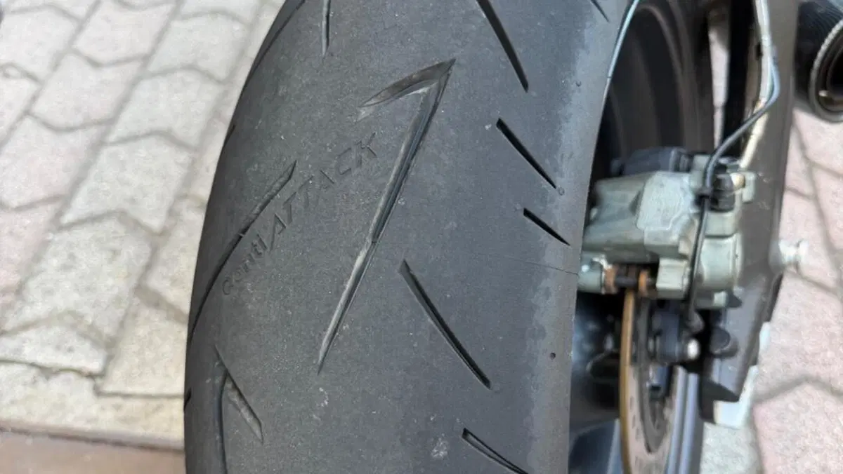 Triumph Street Triple 765 RS (2023 - 26)  (6)
