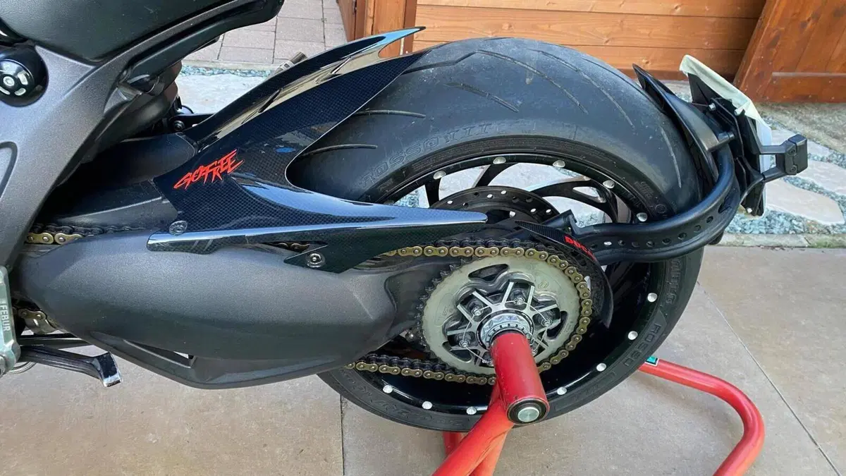 Ducati Diavel 1200 (2010 - 13)  (5)