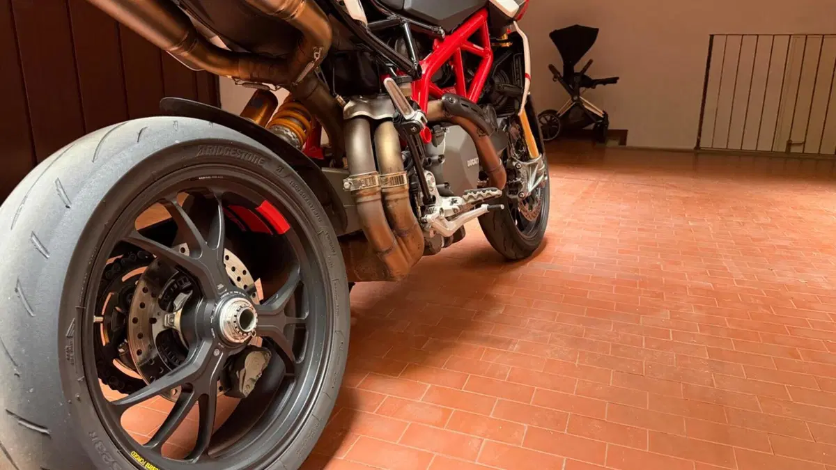 Ducati Hypermotard 950 SP (2022 - 25)  (4)